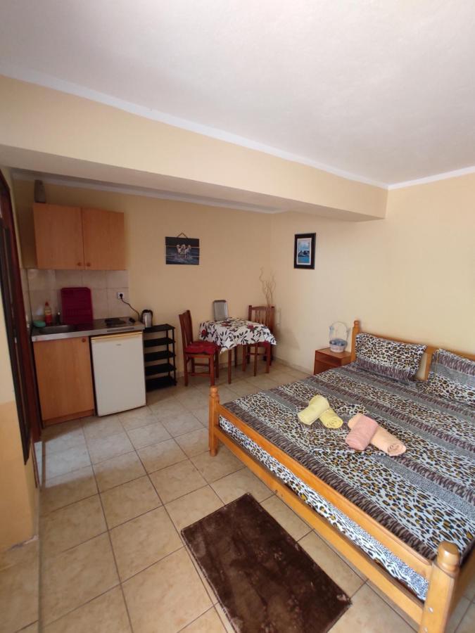 Apartments Baja Ulcinj Esterno foto
