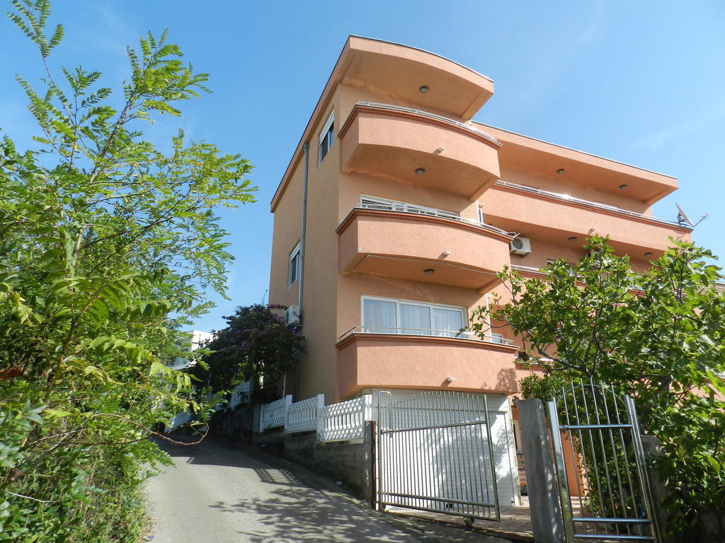 Apartments Baja Ulcinj Esterno foto