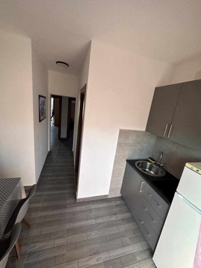 Apartments Baja Ulcinj Esterno foto